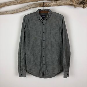 Patagonia Organic Cotton Button Down. Small. Grey.